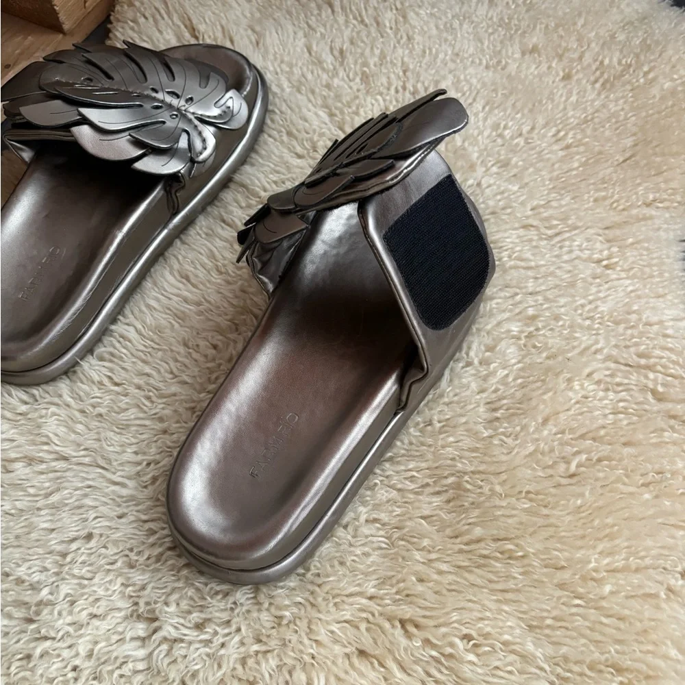 FARM Rio Monstera Slides - Picture 9 of 12